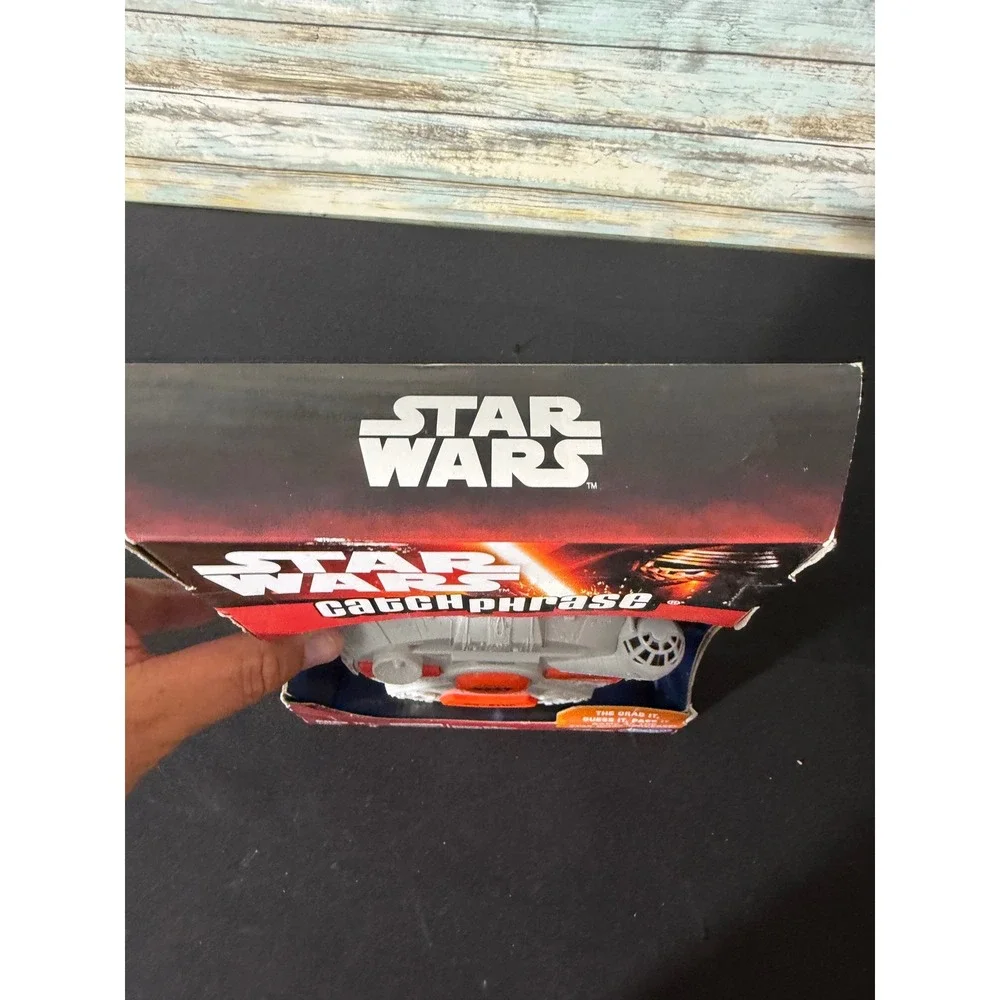 Hasbro Star Wars Catchphrase Game OS Gray NEW Millennium Falcon Electronic B2359